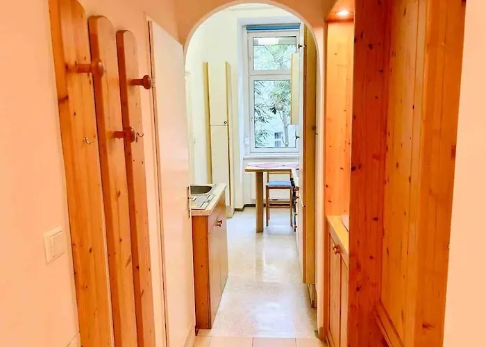 Retro Chic - Charming Near Augarten